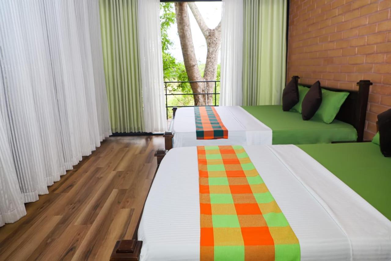 Life Of Leisure Wilpattu Villa Pahala Maragahawewa Kültér fotó