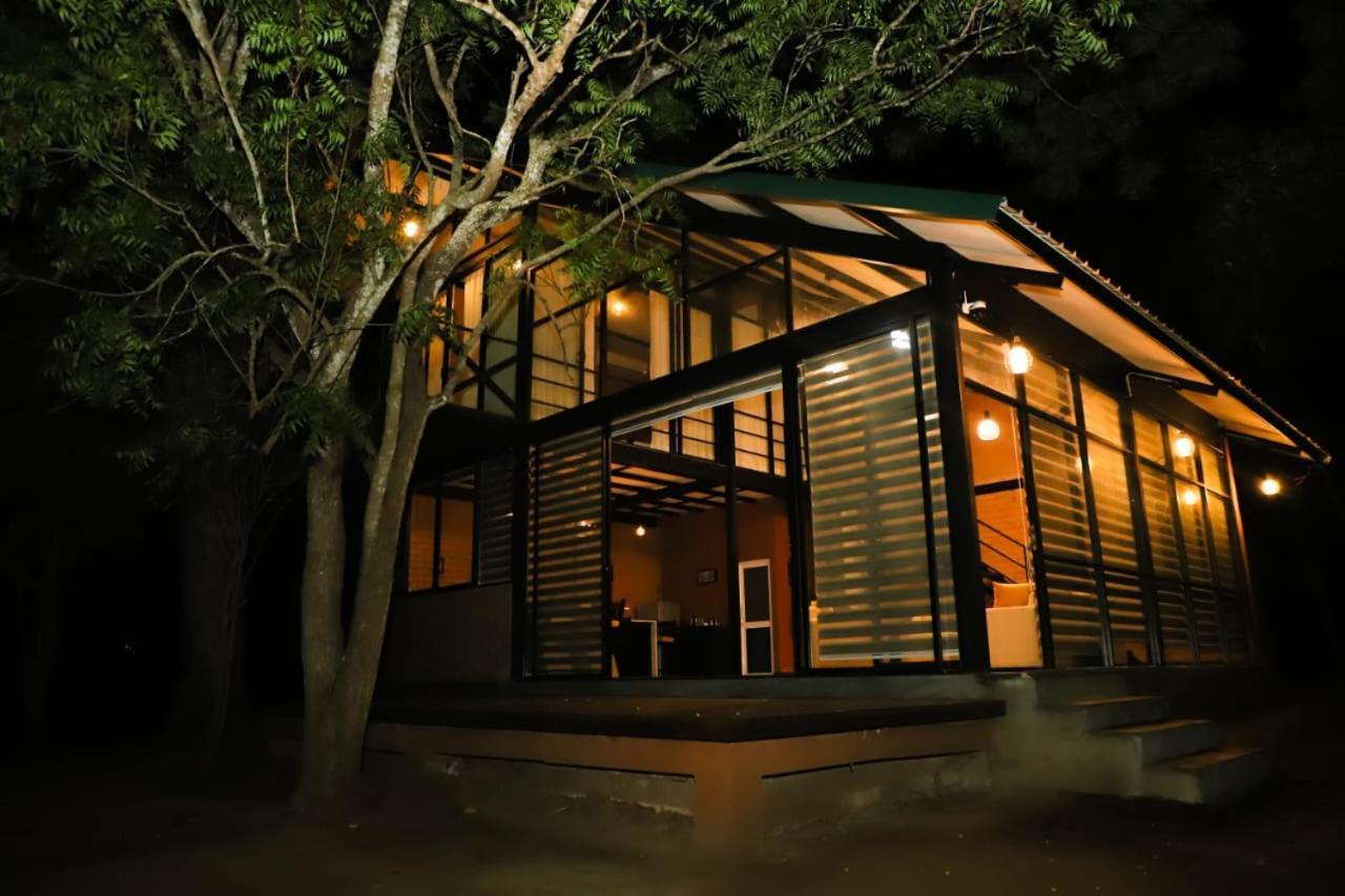 Life Of Leisure Wilpattu Villa Pahala Maragahawewa Kültér fotó